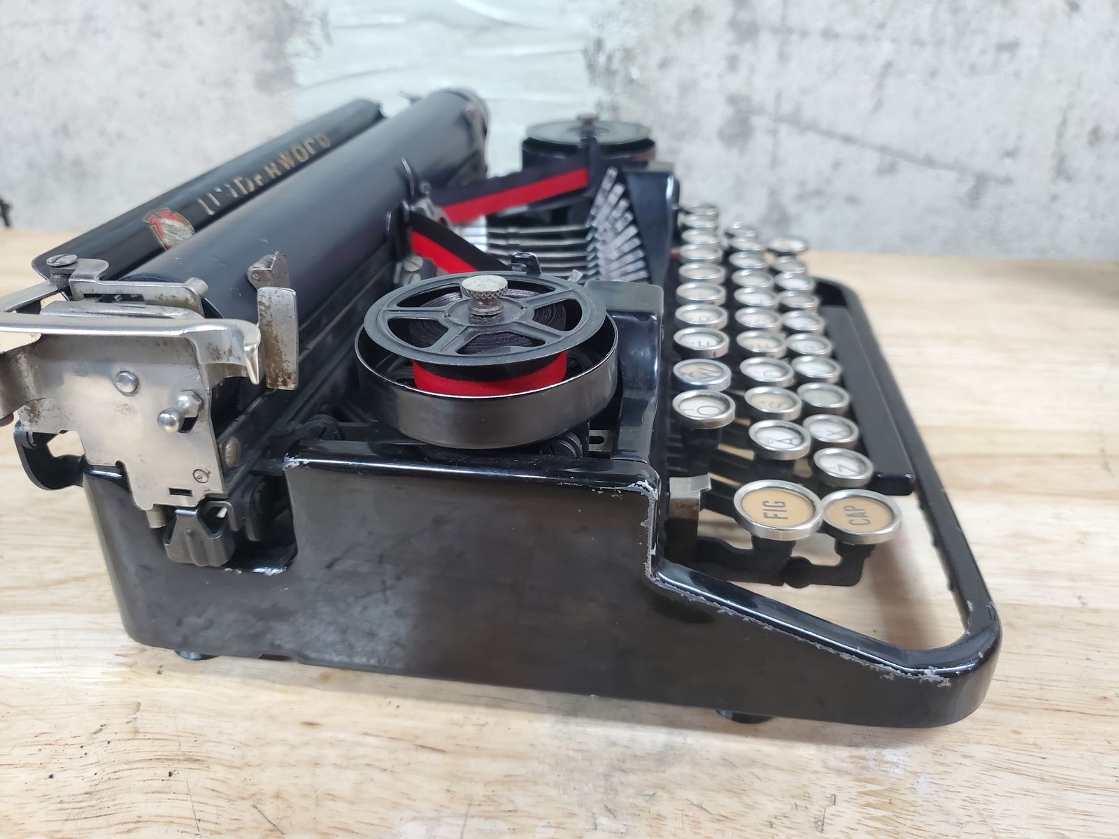 Photo from the Underwood Standard Portable gallery