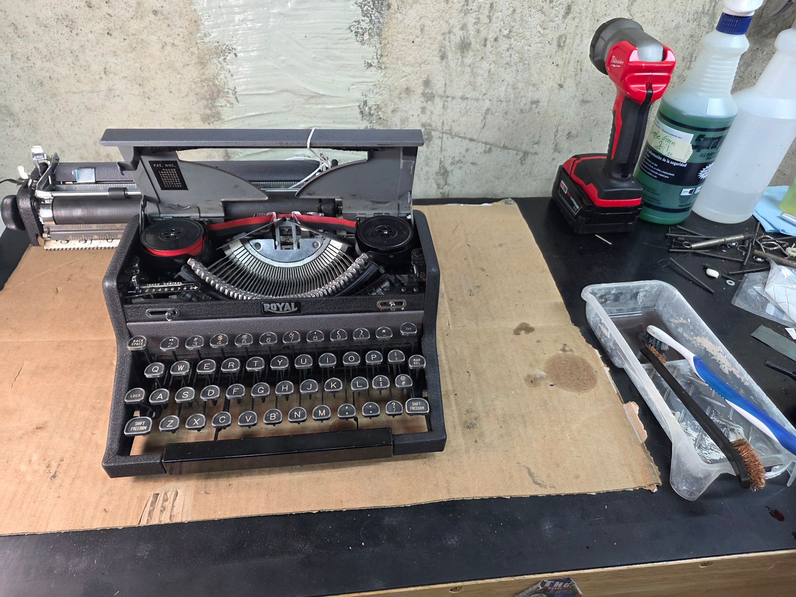 Photo from the Royal Quiet De Luxe gallery
