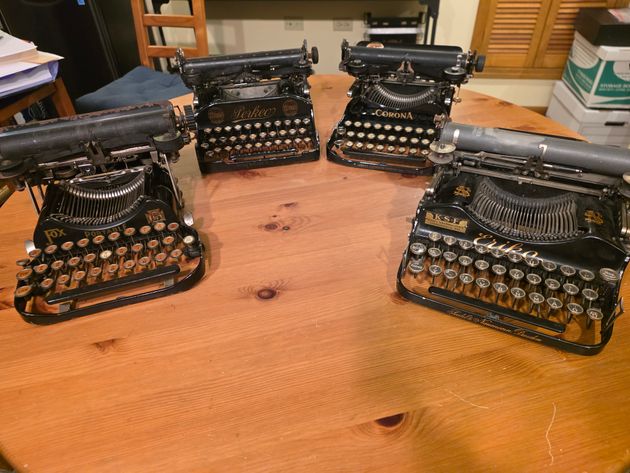Fox, Perkeo, Corona, and Erika folding typewriters 