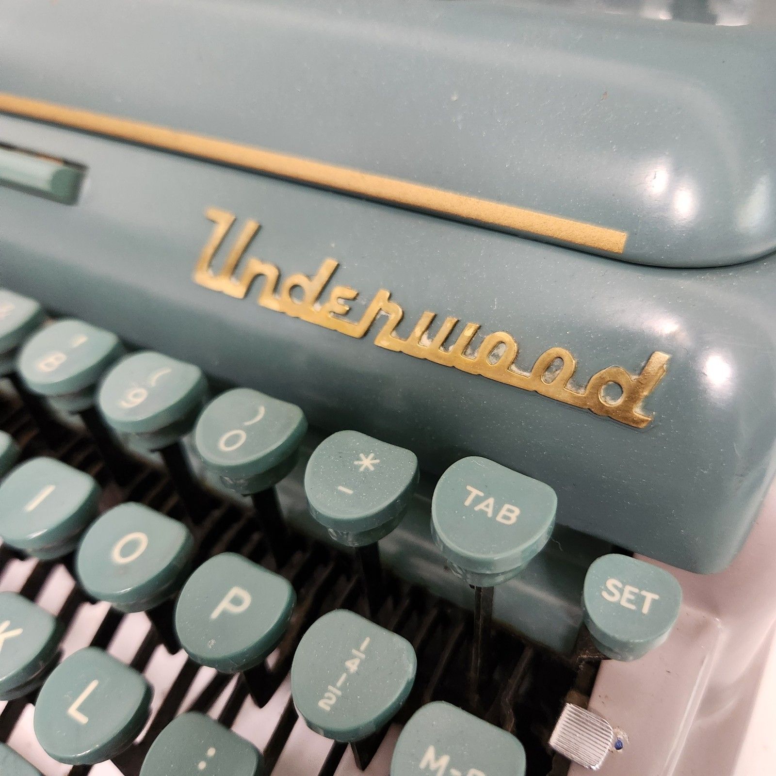 From listing: Photo from the Underwood Quiet Tab De Luxe gallery