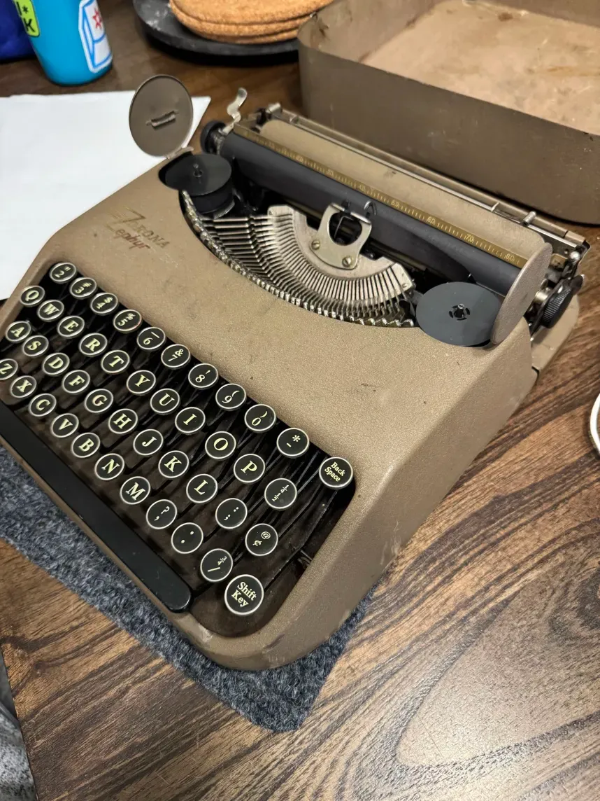 Photo from the Smith Corona Zephyr gallery