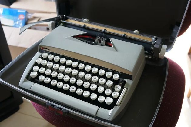 Photo from the Smith Corona Sears Constellation (6 Series, Galaxie?) gallery